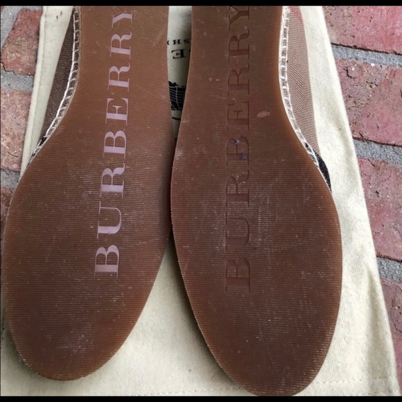 COPY - Burberry Ladies espadrille in like new condition.🍀PRICE FIRM🍀🍀m - Picture 10 of 16